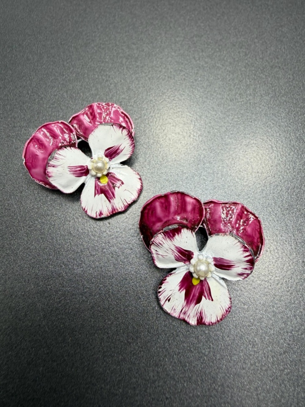 Vintage Gerry’s Hand-Painted Pink and White Pansy Brooches